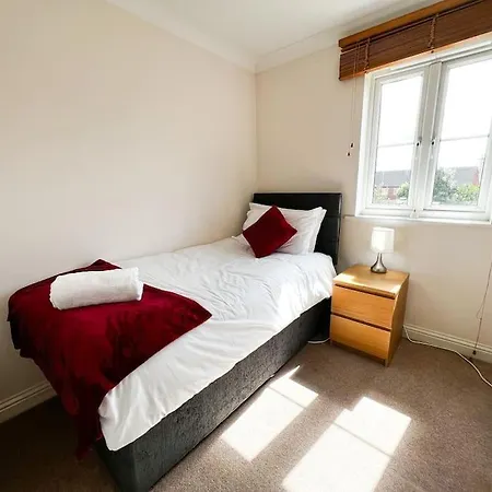 4 Bedroom House For Contractors,Family,Free Parking,Study,Internet In Ipswich Exterior photo