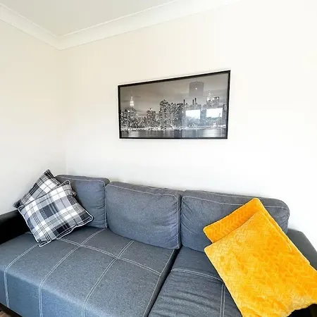 4 Bedroom House For Contractors,Family,Free Parking,Study,Internet In Ipswich Exterior photo