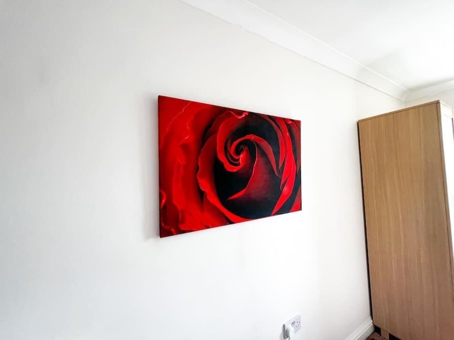 Holiday home 4 Bedroom House For Contractors,family,free Parking,study,internet In Ipswich